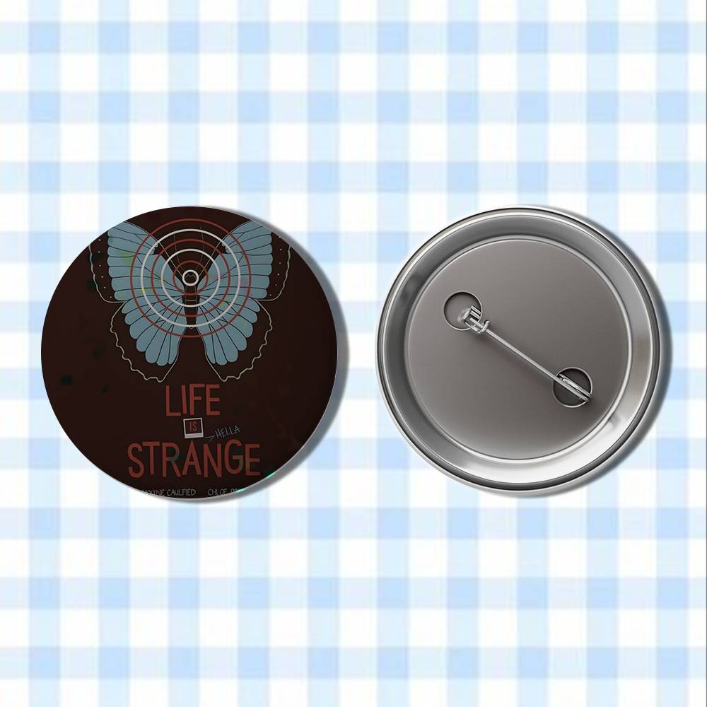 Life Is Strange Distintivi di  - Japan Lifestyle recensione e prezzo